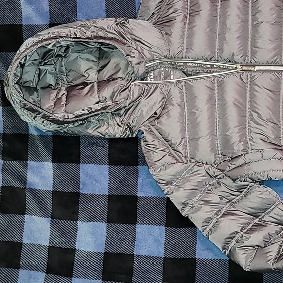 COPY - Michael Kors. Packable Down fill Parka. Like-new/ never worn. Women's s… - Picture 6 of 16